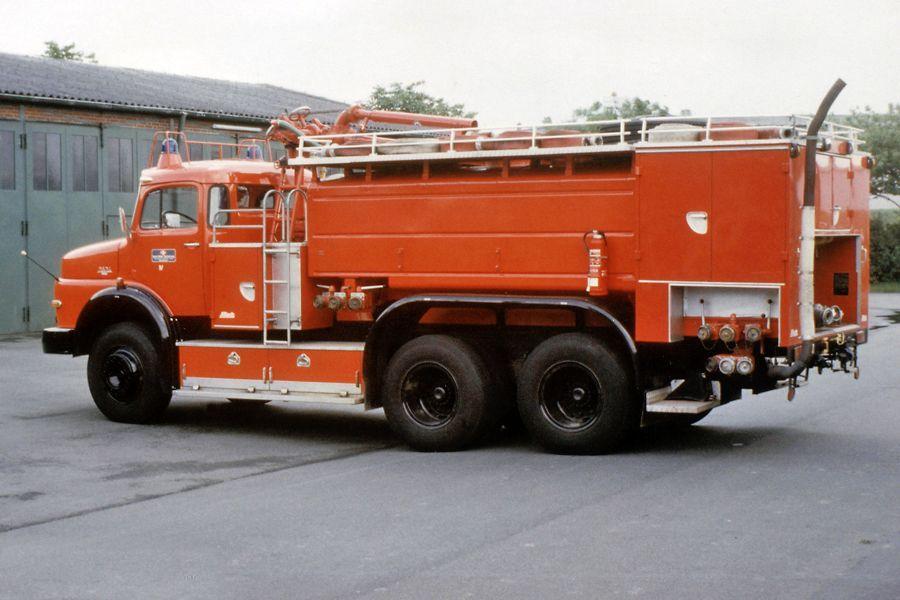  Mercedes-Benz LK2624 Industrieloschfahrzeug Metz 1971 года  (фото 2 из 7)